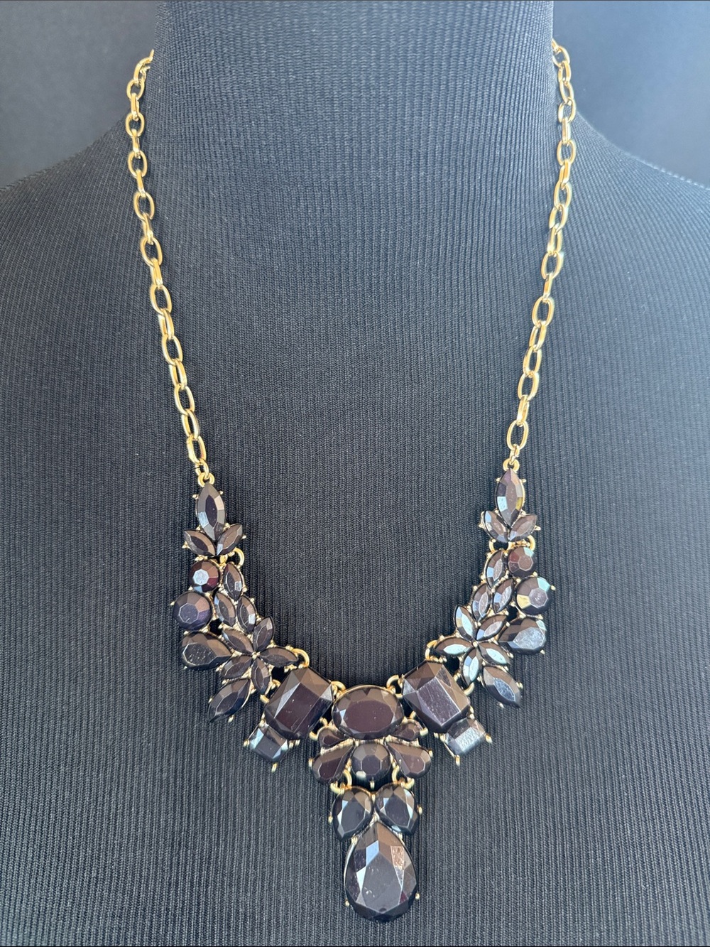 Vintage Charley beach Chain Black plastic jewels  Statement Necklace